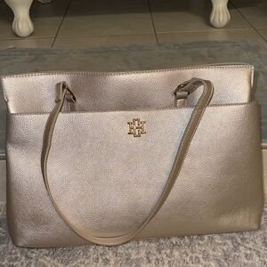 Chic Metallic Shoulder Bag